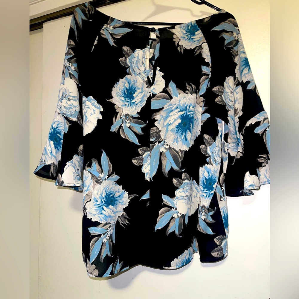 New!!! Beautiful blouse 🤩